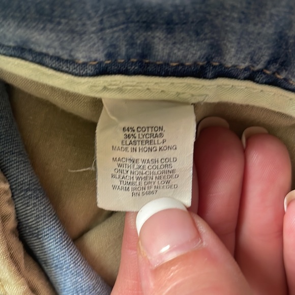 Express Capri Pants - Picture 3 of 4